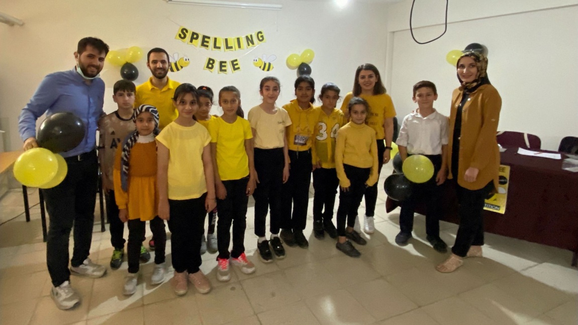 5.Sınıflar Arası 'Spelling Bee'  Yarışması (heceleme yarışması) Düzenlendi